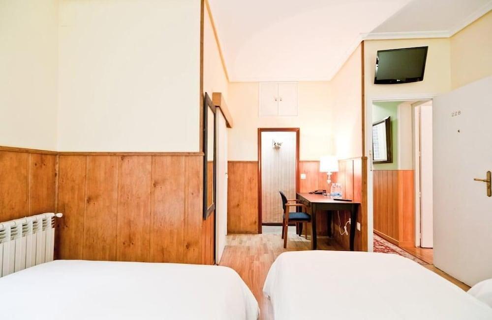 Hostal Asunción Madri Exterior foto
